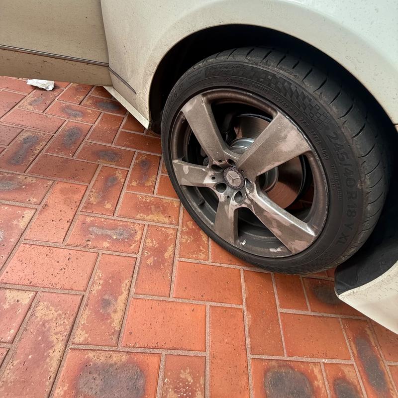 Mercedes E-Class before cleaning: wheels and tyres